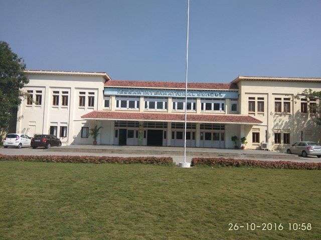 ESSAR International School NAND VIDYA NIKETAN ESSAR TOWNSHIP HAZIRA SURAT GUJARAT 430030
