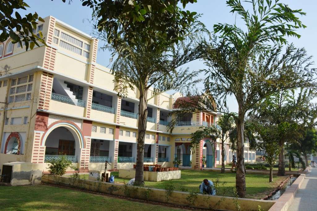 K M PUBLIC SCHOOL HANSI ROAD BHIWANI HARYANA 530276