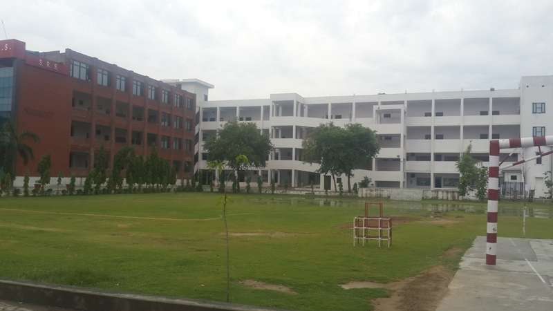 S R S PUBLIC SCHOOL DELHI ROAD NEAR LIBERTY THEATRE ROHTAK HARYANA 530323