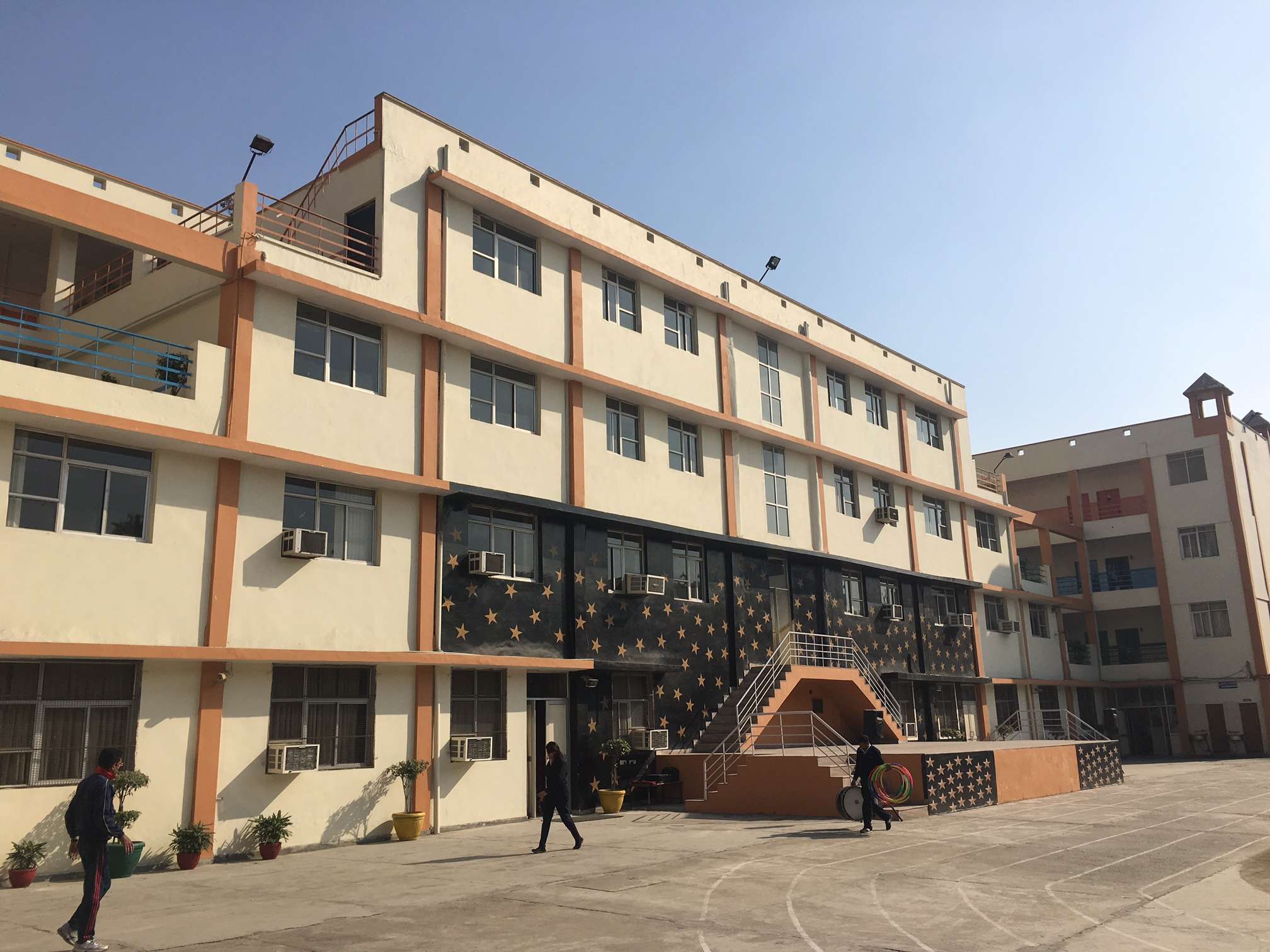 FARIDABAD MODEL SCHOOL SECTOR 31 FARIDABAD HARYANA 530231