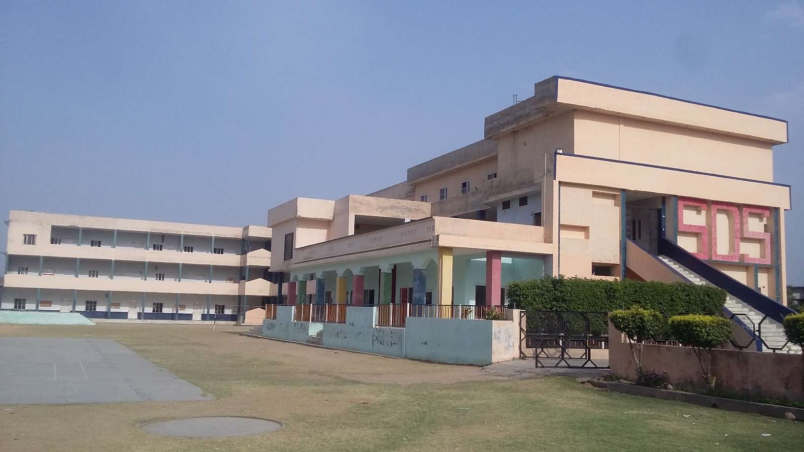 SHIVALIKWALA DOON SCHOOL PRATAP SINGH WALA HAMBRAN ROAD LUDHIANA PUNJAB 1630174