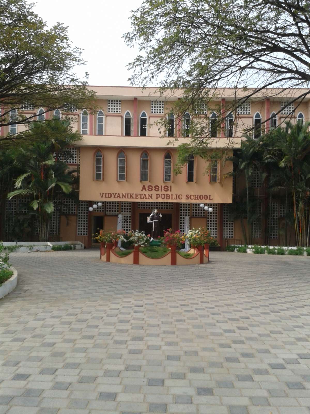 ASSISI VIDYA NIKETAN PUBLIC SCHOOL ATTIPETTY NAGAR CHEMBUMUKKU KAKKANAD COCHIN KERALA 930138
