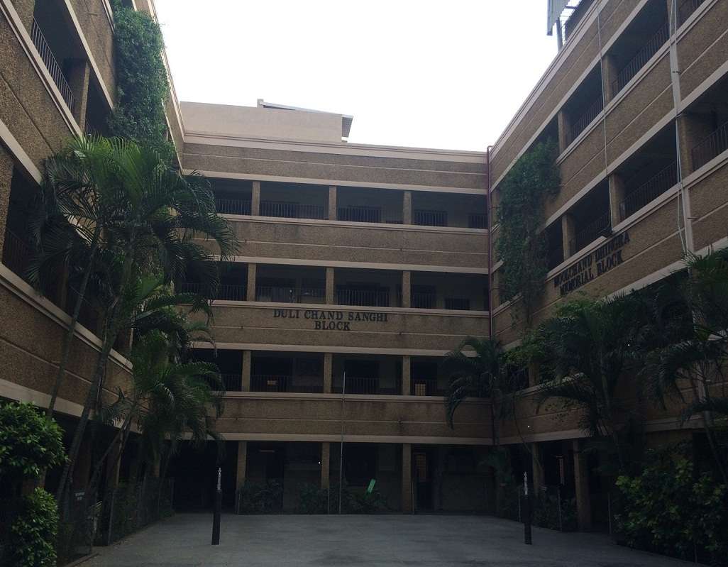 D A V SENIOR SEC SCHOOL PLOT NO R 40 B 120 FEET ROAD MOGAPPAIR ANNA NAGAR WEST EXTN MOGAPPAIR TAMIL NADU 1930144