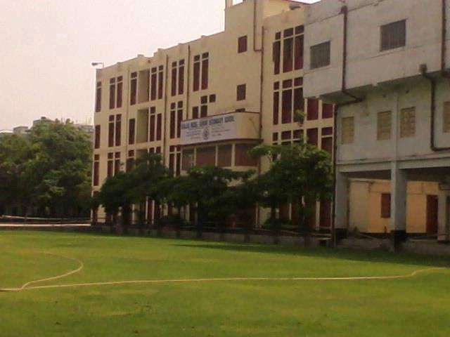 KHALSA MODEL SR SEC SCHOOL 135 B T ROAD DUNLOP BRIDGE CALCUTTA WEST BENGAL 2430010