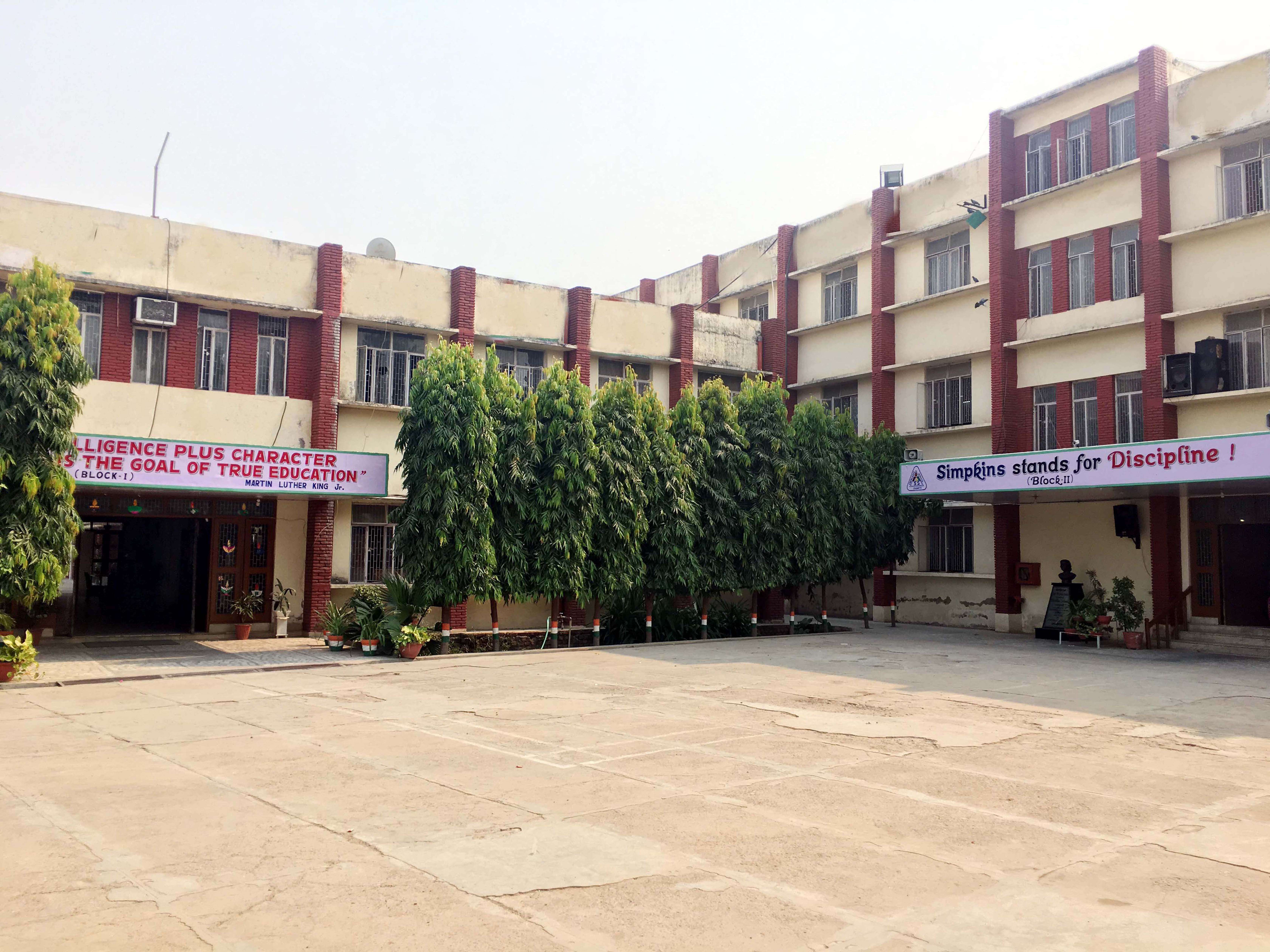 SIMPKINS SCHOOL MARUTI ESTATE BODLA ROAD NEW SHAHGANJ AGRA UTTAR PRADESH 2130149