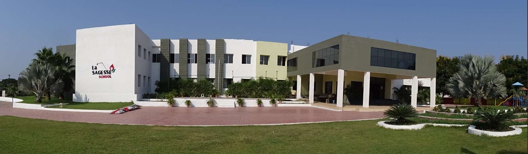LA SAGESSE ACADEMY PANDA ROAD RAU 1030585
