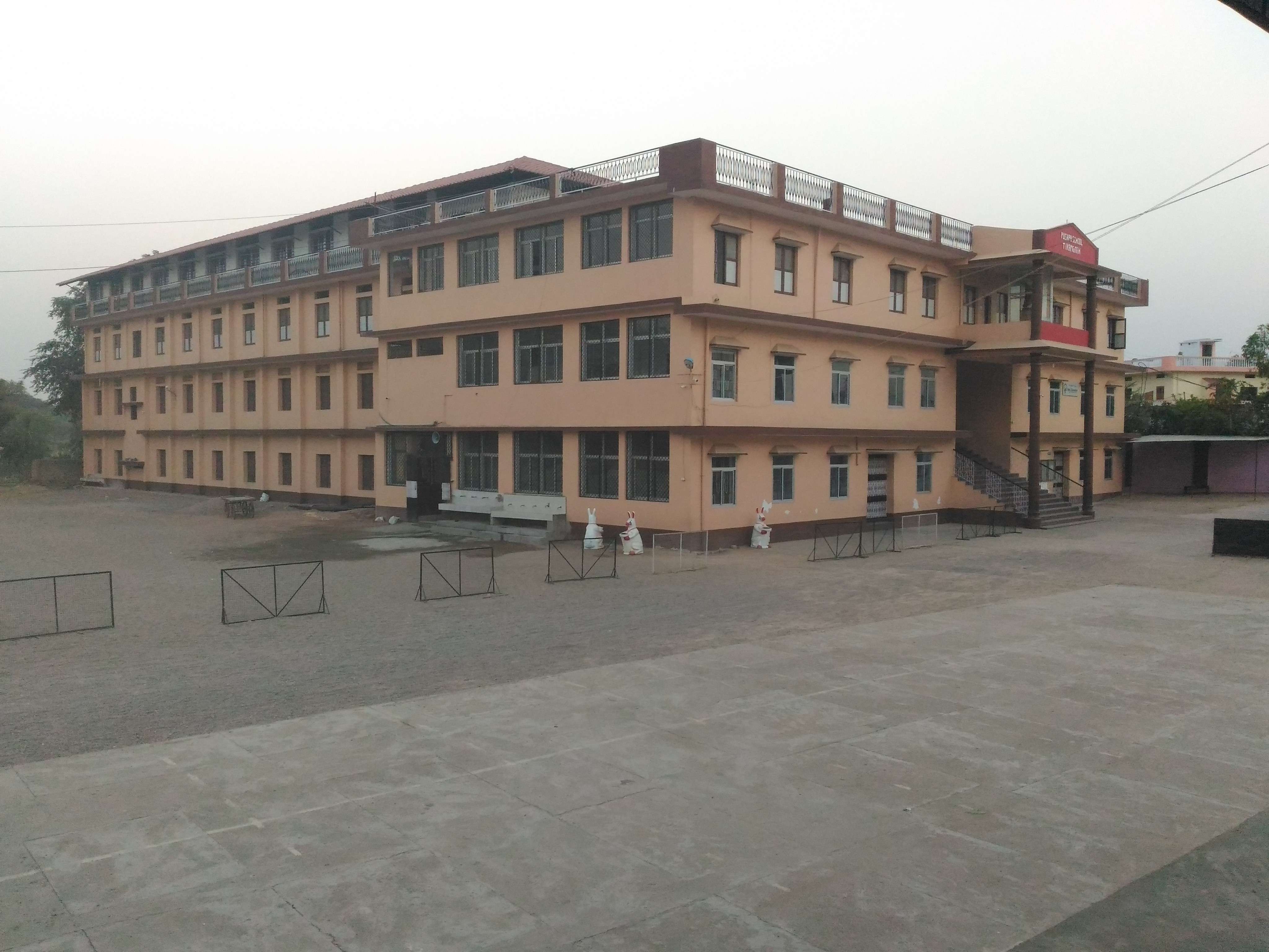 PUSHPA ENGLISH MEDIUM SCHOOL FRIENDS COLONY BEHIND RAJENDRA HOSPITAL 1030634