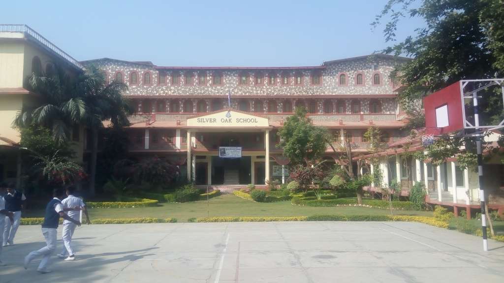 SILVER OAK SCHOOL POST BOX 33 4 MILE STONE JAIPUR ROAD ALWAR RAJASTHAN 1730254