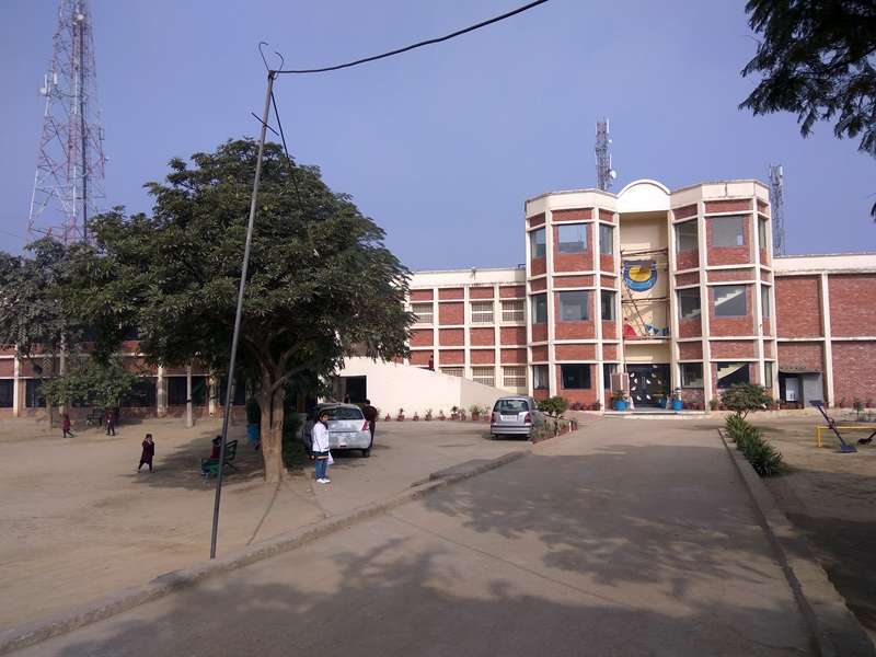 PRATAP PUBLIC SCHOOL RAILWAY ROAD TARAORI KARNAL HARYANA 530547