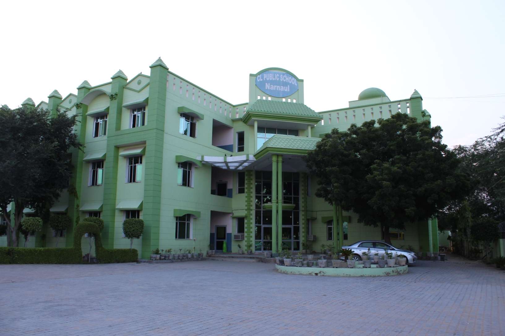 C L PUBLIC SCHOOL NEAR CANAL COLONY SINGHANA 530664
