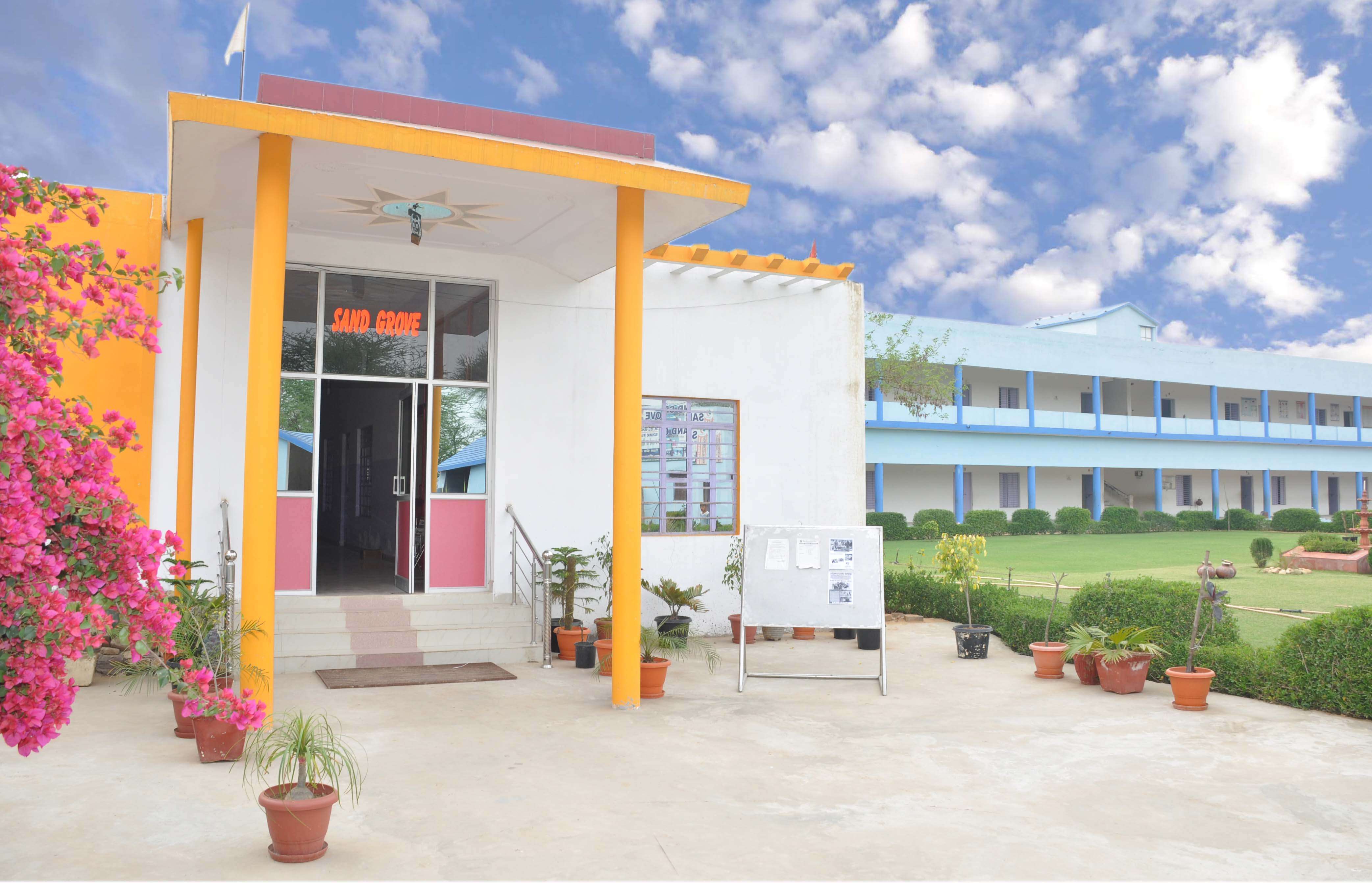 SAND GROVE SR SEC SCHOOL VILLAGE BUCHAWASPOST OFFICE JHAGROLIDISTRICT MAHENDERGARH 530952