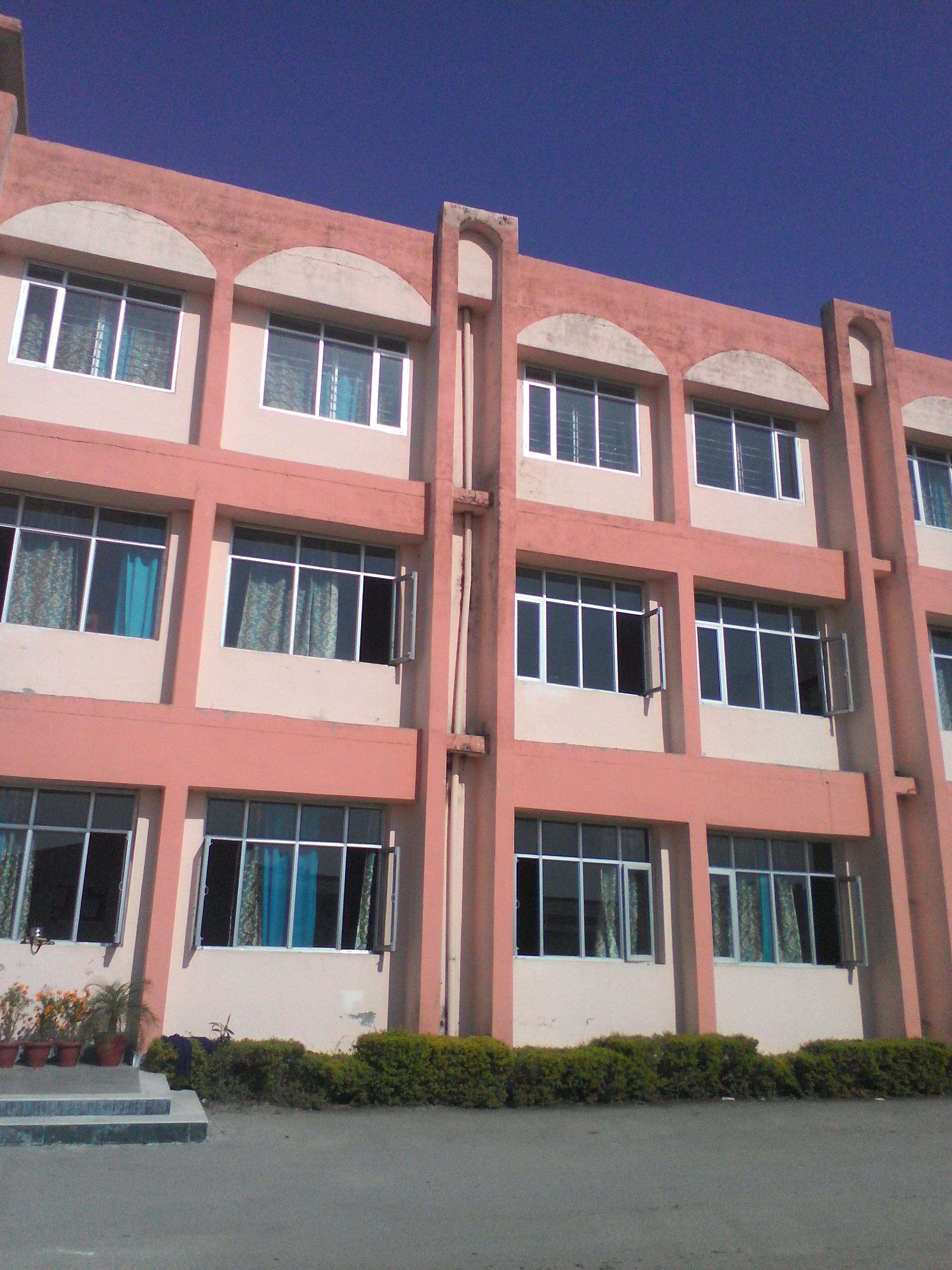THE SCHOLAR S HOME JAMNI WALA ROAD BADRIPUR POONTA SAHIB SIRMOUR HIMACHAL PRADESH 630111
