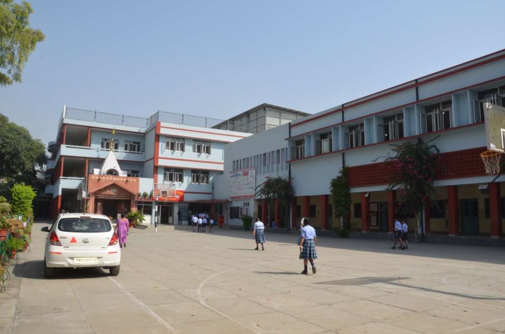 SHRI RAM ASHRAM PUBLIC SCHOOL MAJITHA ROAD AMRITSAR PUNJAB 1630246