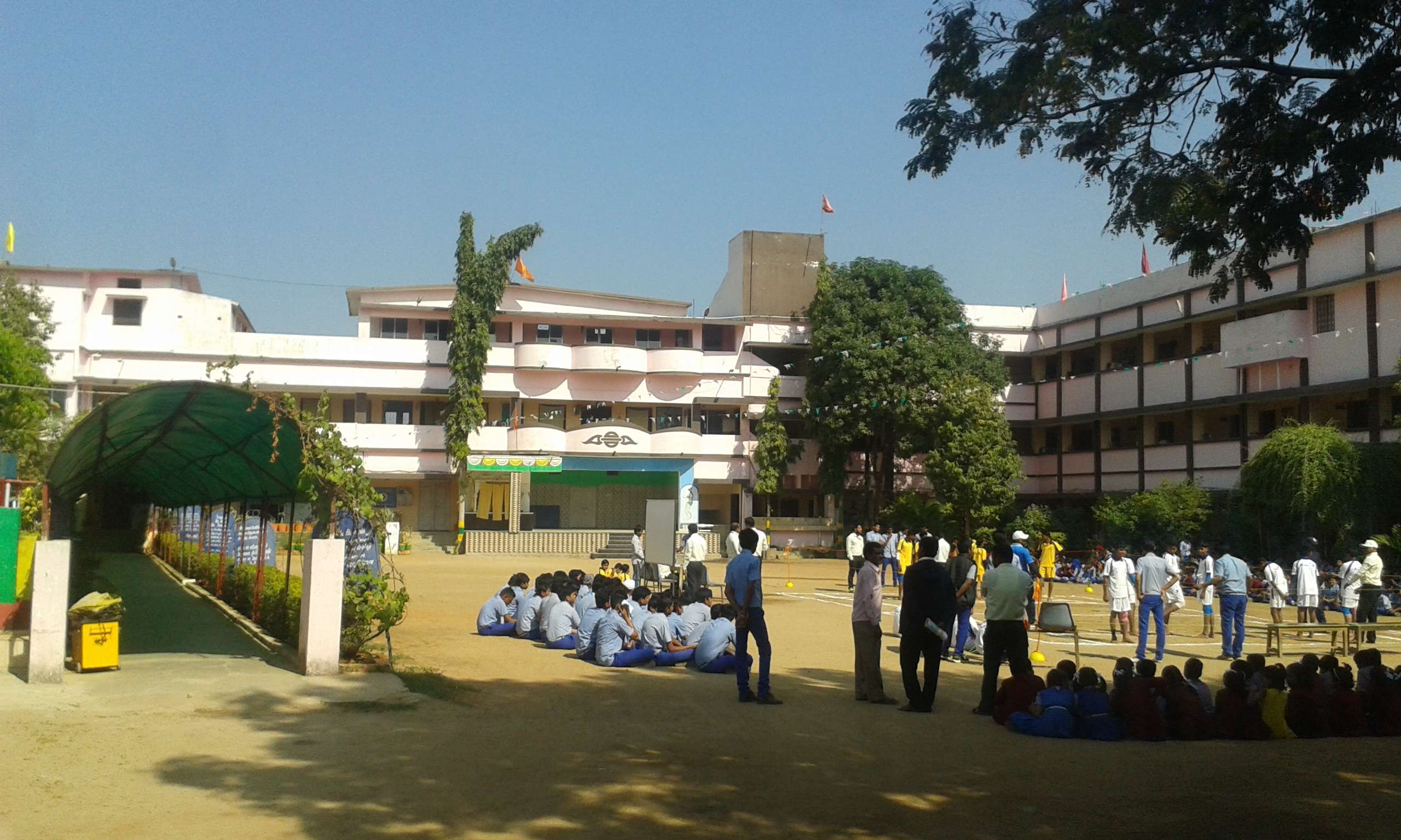 KANTABANJI LIONS PUBLIC SCHOOL AT PO KANTABANJI DISTT BOLANGIR ORISSA 1530083