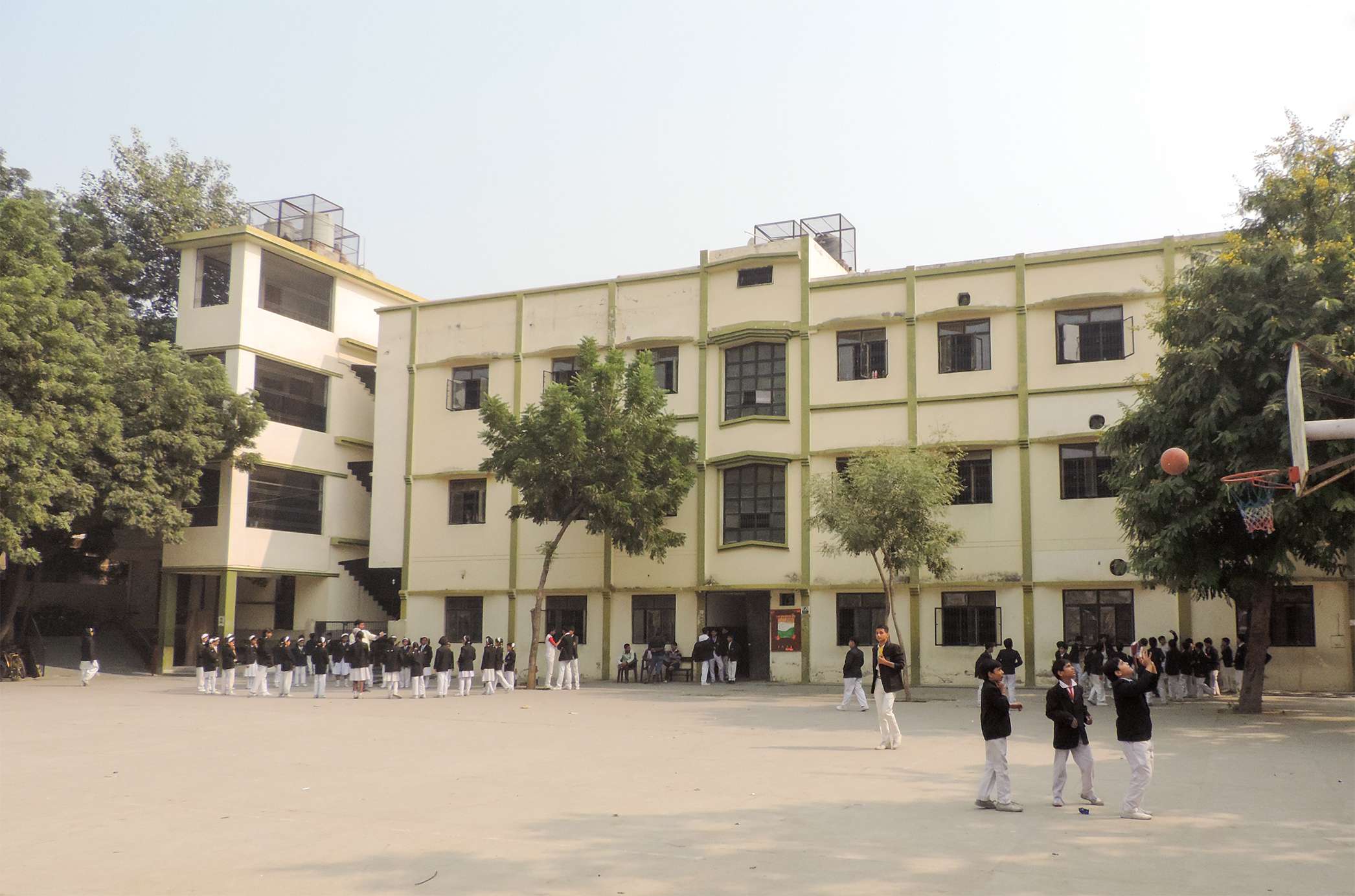SHIWALIK CAMBRIDGE COLLEGE AWAS VIKAS COLONY SECTOR 7 SIKANDRA AGRA UTTAR PRADESH 2130554