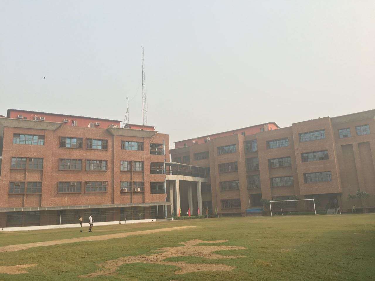 AMITY INTERNATIONAL SCHOOL H S 1 SECTOR 6 VASUNDHARA YOJNA 2130884