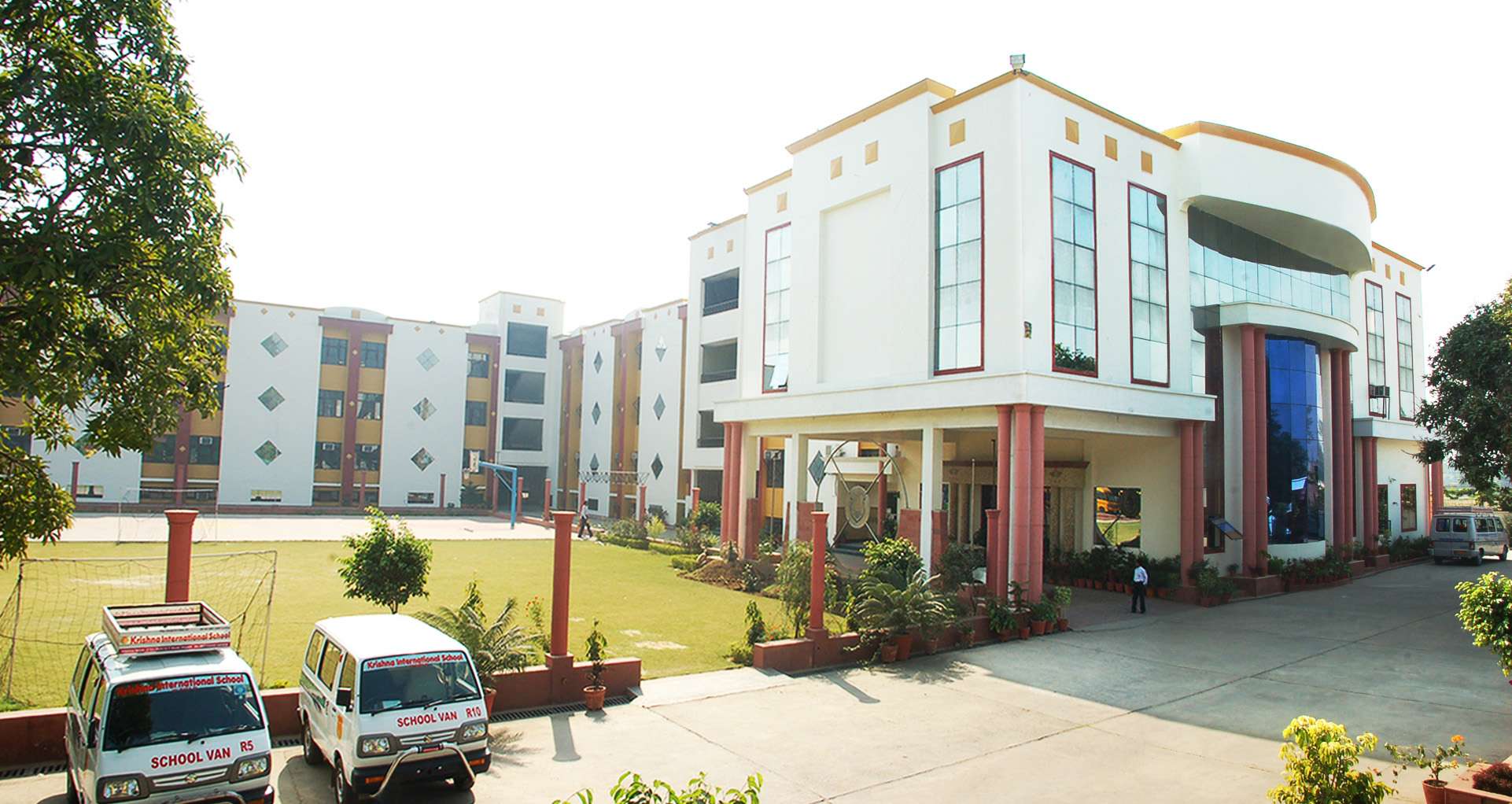 Krishna International School krishna nagar opp relience petrol pump 5 km delhi g t road Aligarh 2130936