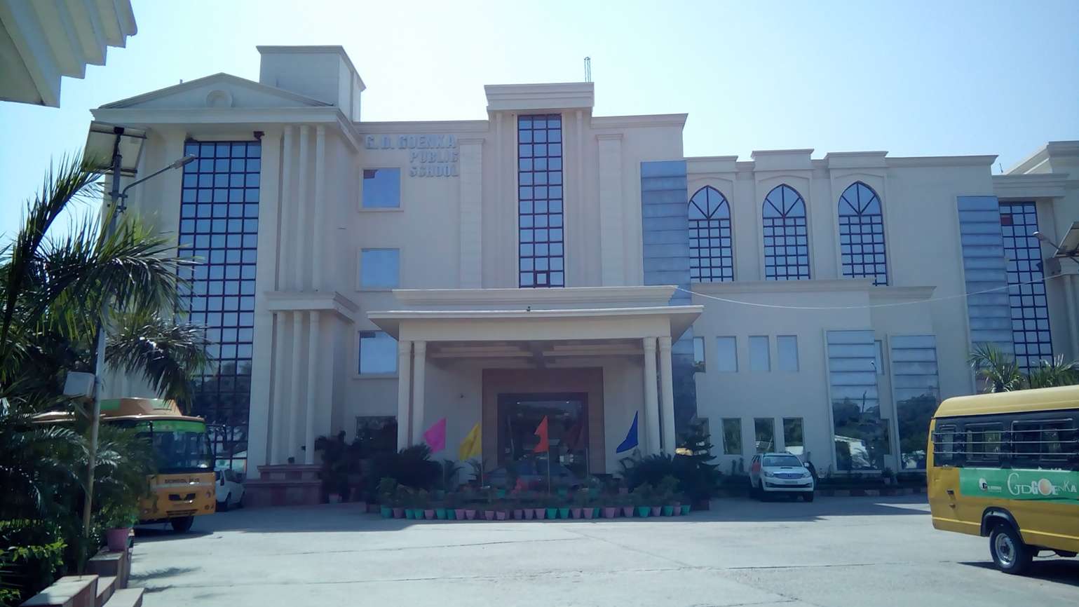 G D GOENKA PUBLIC SCHOOL AGRA BODLA BICHPURI ROAD AGRA 2131364