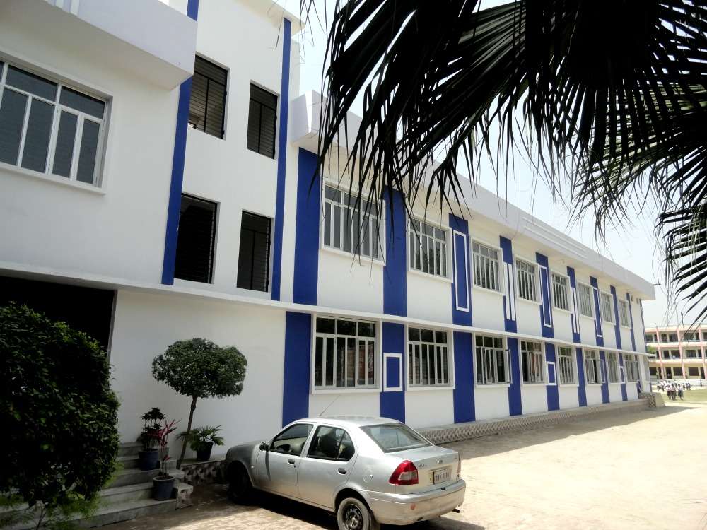 H R PUBLIC SCHOOL ROORKEE ROAD LAKSAR DISTT HARIDWAR UTTARANCHAL 3530174