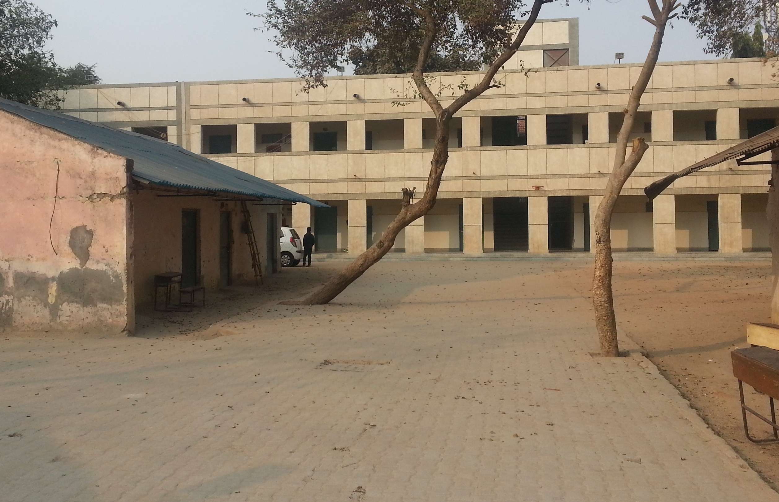GOVT BOYS SEC SCHOOL J J COLONY RAGHUBIR NAGAR NEW DELHI 2756047