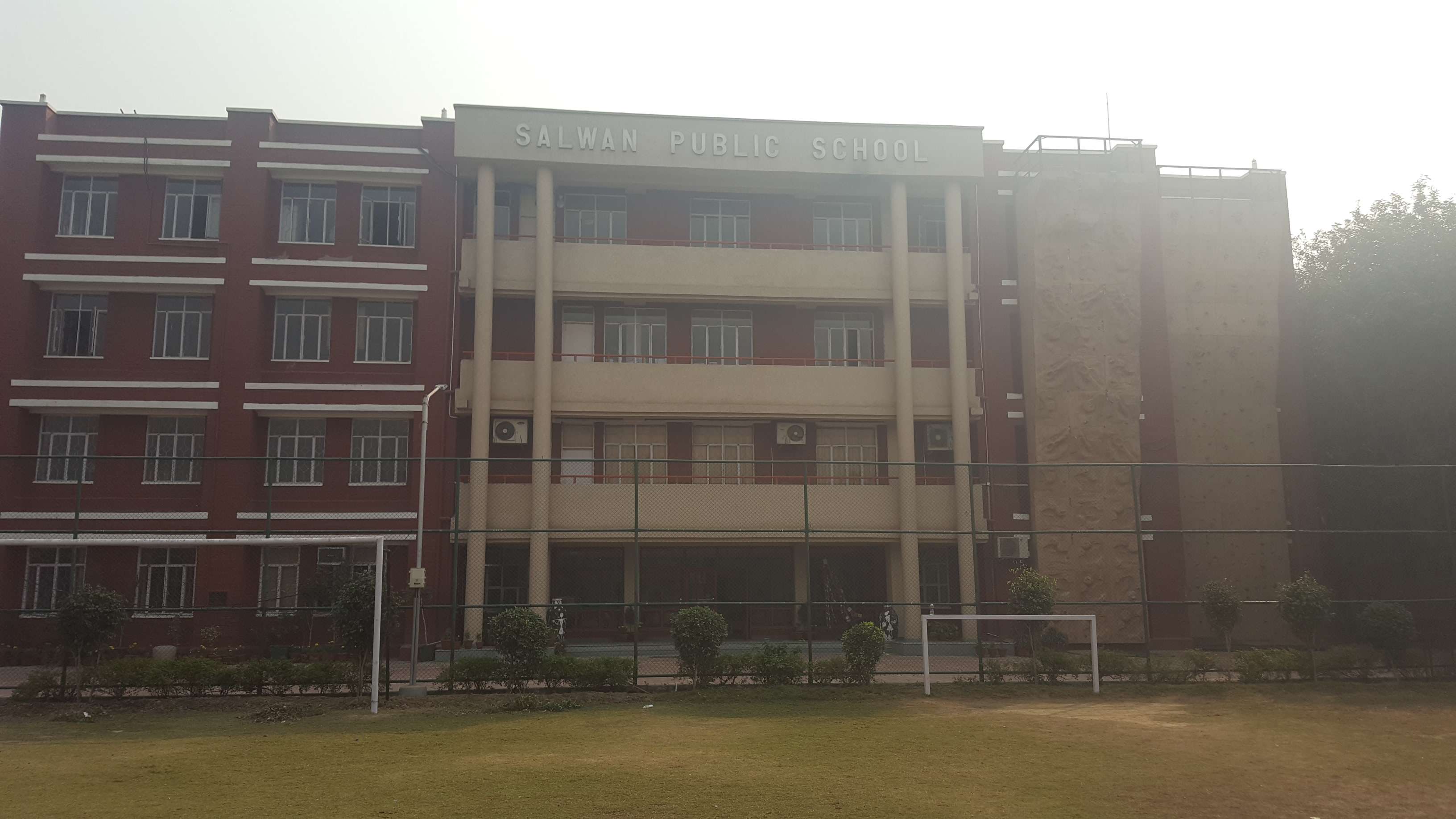 SALWAN PUBLIC SCHOOL KONDLI GHAROLI COMPLEX MAYUR VIHAR PHASE III DELHI 2730401