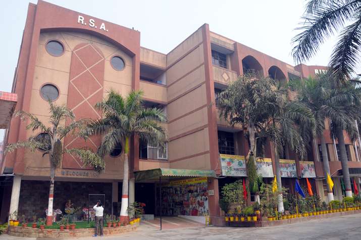 RISING STAR ACADEMY PUBLIC SCHOOL 110 RAJ NAGAR PITAM PURA DELHI 2730409
