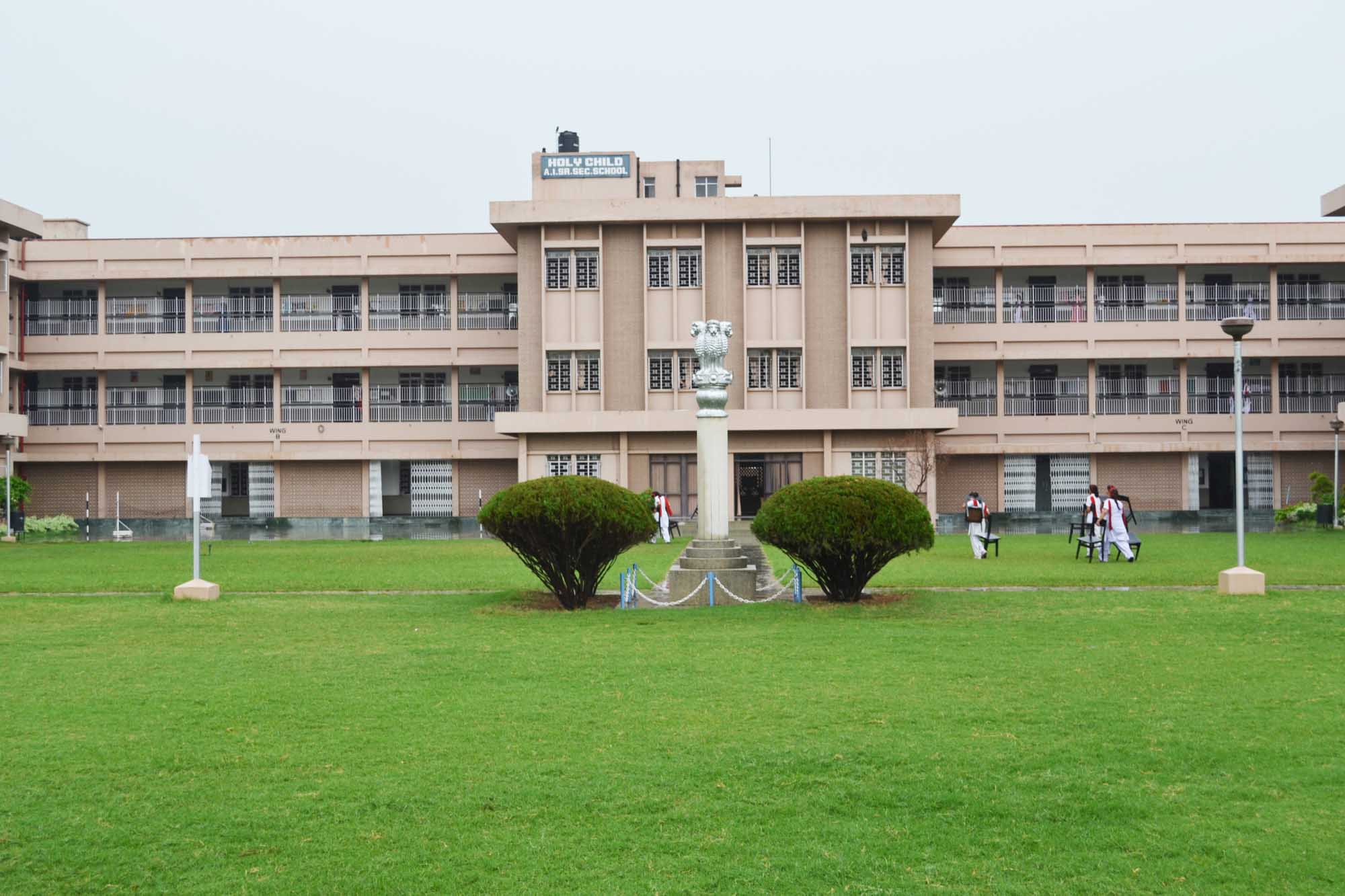 HOLY CHILD SR SEC SCHOOL TAGORE GARDEN NEW DELHI 2730044