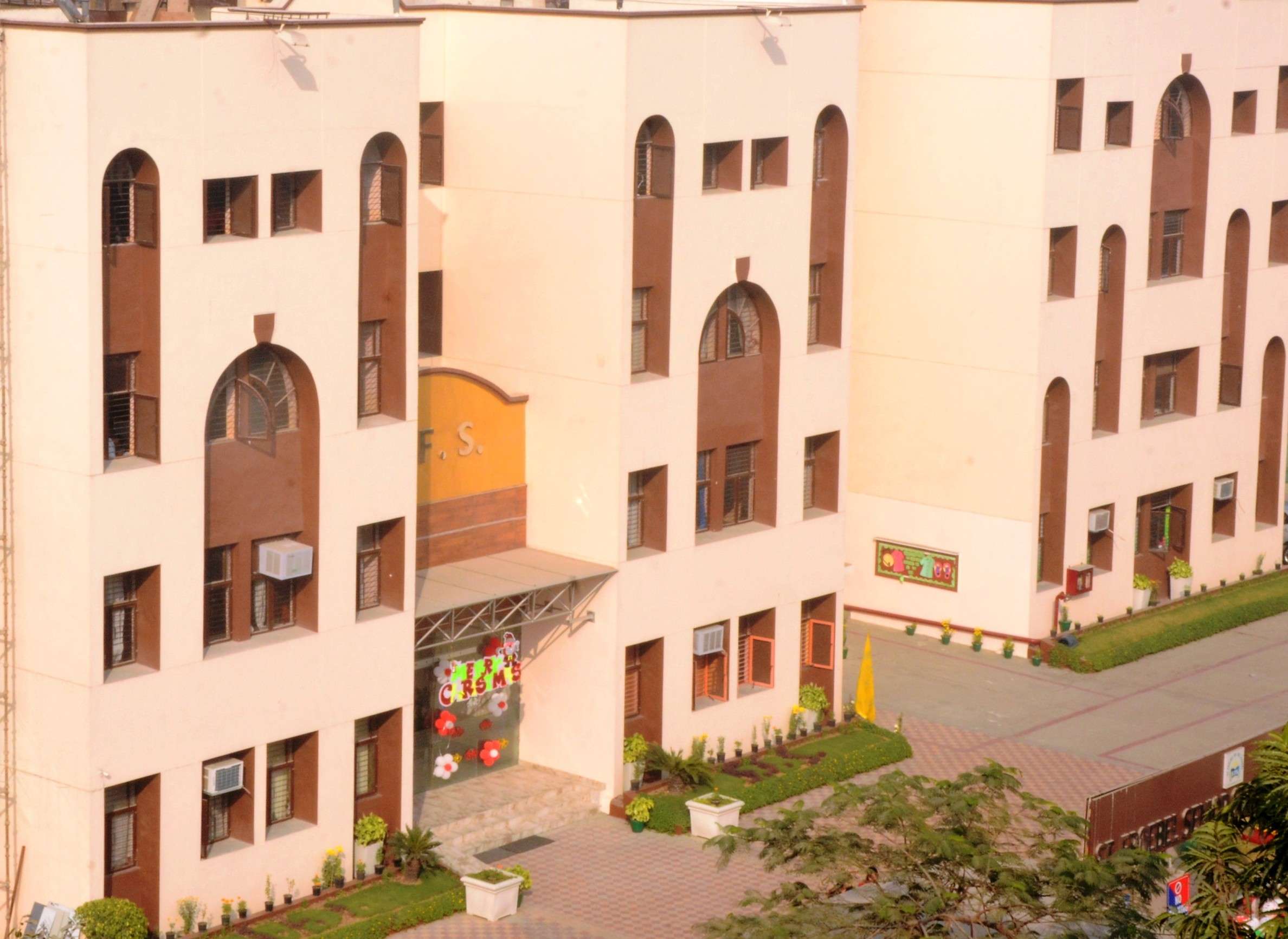 ST FROEBEL SCHOOL A 3 PASCHIM VIHAR NEW DELHI 2730278