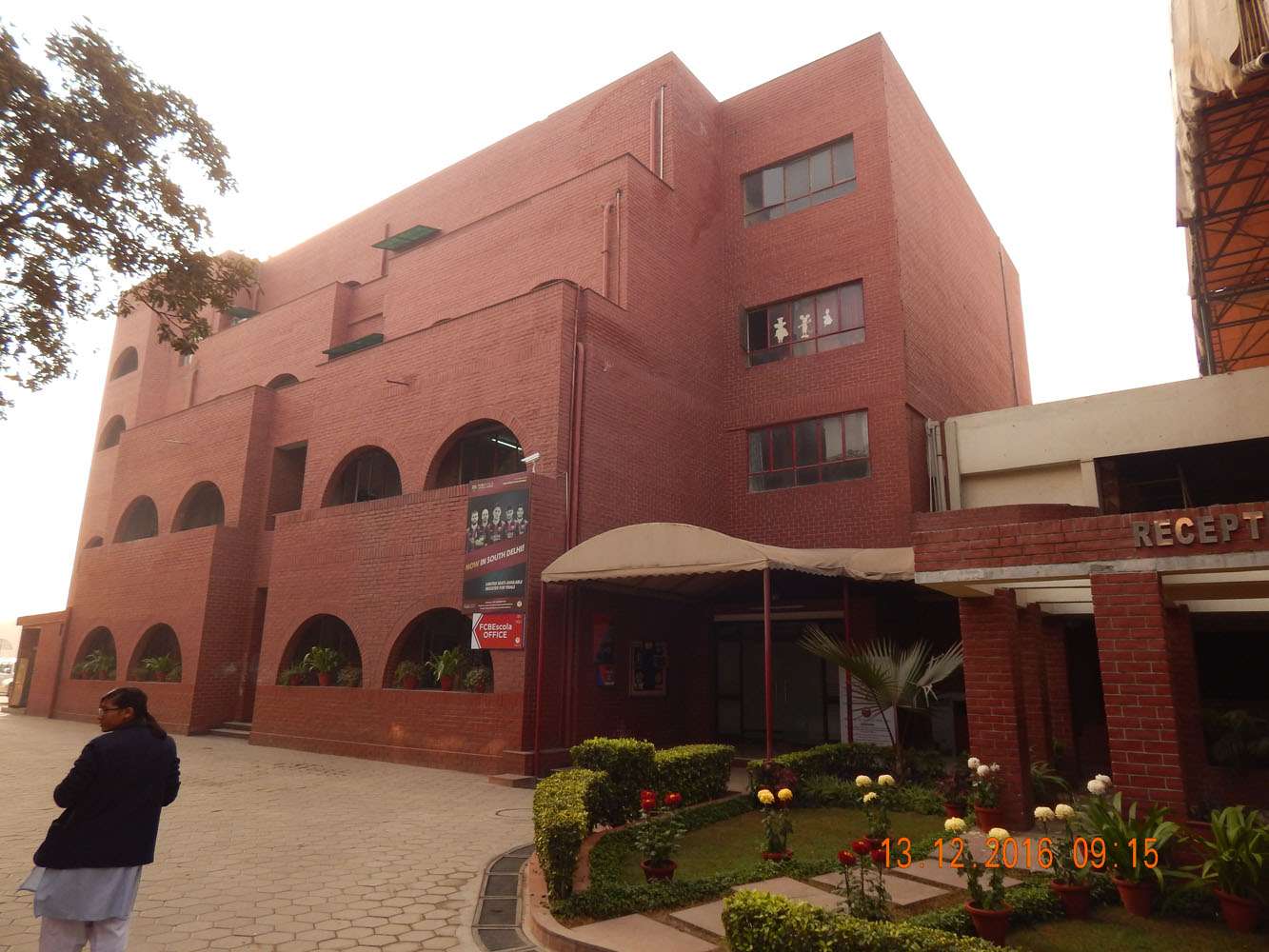 GYAN BHARATI SCHOOL SAKET NEW DELHI 2730094