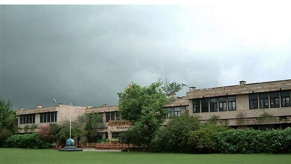 MANAVA BHARATI INDIA INTL SCHOOL PANCHSHEEL PARK SOUTH NEW DELHI 2730033